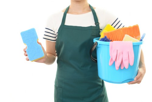 Professional Kennington cleaner preparing a spotless home interior