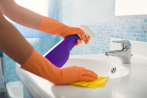 Deep carpet cleaning service in Kennington removing stains and dirt